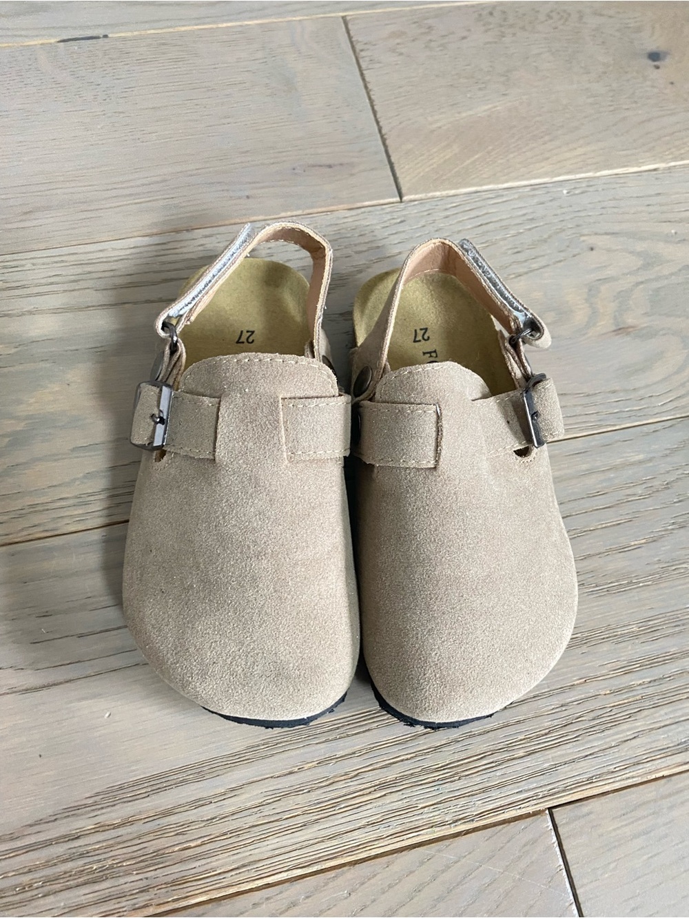 Fostered Collection Clogs Size 8.5C